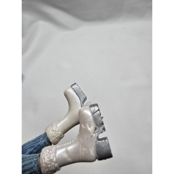 2004 Lil Bratz Sno Fun Ailani MGA Entertainment Different Outfit Mini Doll READ - Picture 10 of 14